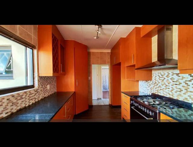 4 BEDROOM HOUSE FOR SALE IN FARRARMERE